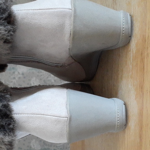 Size 11M U.S. Polo Fuzzy Zip Up Winter Wedge Fashion Boots - Picture 8 of 17